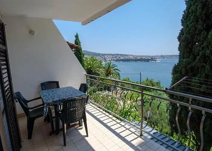 In With Sea View, Balcony, Air Conditioning, W-lan 5055-1 *